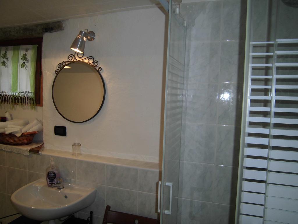 La Casa Antica Bed & Breakfast Pont-Saint-Martin Dış mekan fotoğraf